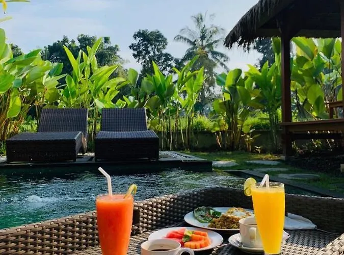 Three Gold Luxury Private Villas Ubud 